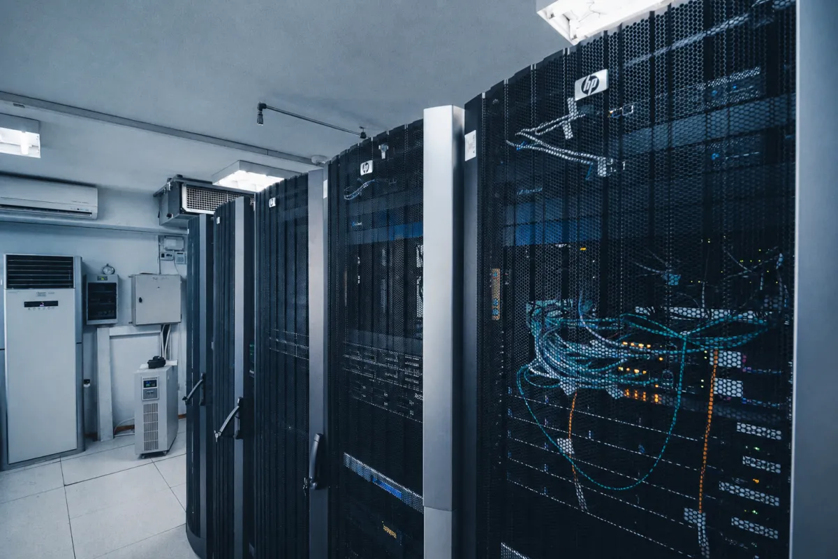 servers